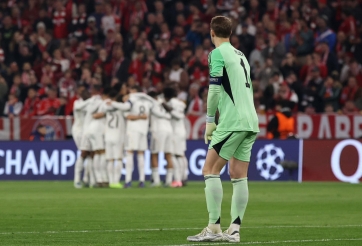 Neuer chính thức lên tiếng về màn 'biếu quà' cho Real Madrid
