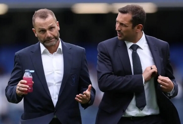 Thua đau MU, sếp lớn Chelsea 'xông thẳng' vào phòng thay đồ