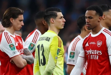 NÓNG: 2 sao Arsenal nguy cơ không có huy chương vô địch Ngoại hạng Anh