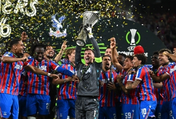 Chương sử chói lọi: Crystal Palace thâu tóm 3 cúp, Glasner bay vào bất tử