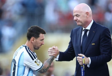 Cuộc chiến FIFA nóng lên: Argentina chọn phe, Anh phản đối