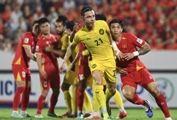 Malaysia tự tay phá lợi thế trước Việt Nam, ai cũng sững sờ