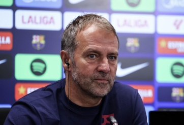 Flick phản ứng cực lạ khi Barca đụng độ PSG, Man City tại Champions League