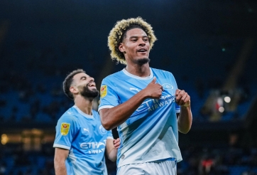 Man City nghiền nát Norwich, tài năng 17 tuổi khiến Etihad phát sốt