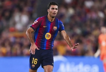 Barcelona tính gây sốc trước PSG bằng quyết định khó tin với Rodri