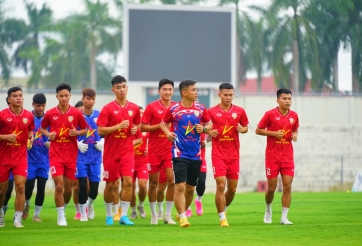Đội bóng tầm trung V-League đặt mục tiêu cao bất ngờ