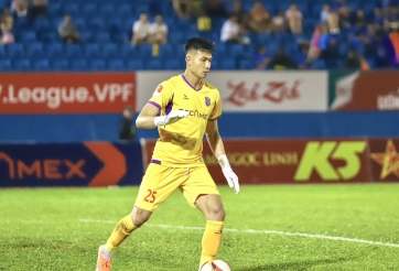 HLV Troussier có thêm một thủ môn xuất sắc cho ĐT Việt Nam