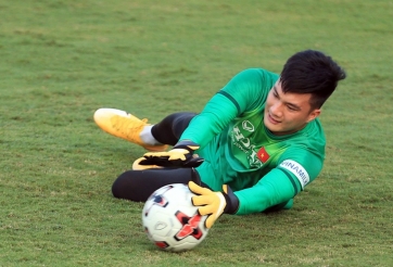 Thủ môn nổi bật tại V-League bắn tín hiệu đến ĐT Việt Nam trước Asian Cup