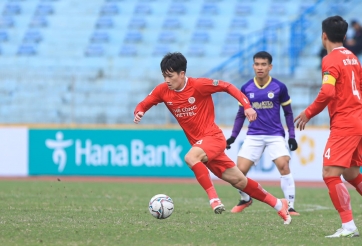 Hoàng Đức tiếp tục tịt ngòi, Quảng Nam kéo sập Viettel