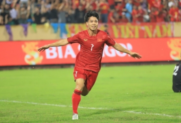 Tuấn Hải chấn thương, HLV Troussier triệu tập Công Phượng?