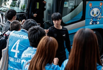 Công Phượng vào sân thi đấu cho Yokohama FC