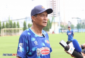 HLV Mai Đức Chung phản ứng khi bị nói cầu toàn tại ĐT nữ Việt Nam