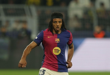Kounde: 'Barca có trận đấu tệ hại trước Dortmund'