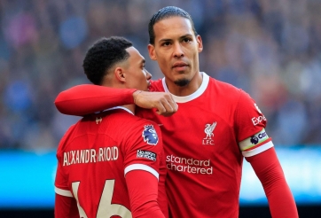 Van Dijk: 'Đôi khi chúng ta quên mất Arnold cũng là con người'