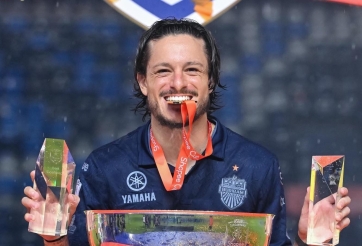 Neymar chúc mừng cầu thủ 'hung thần' của CAHN