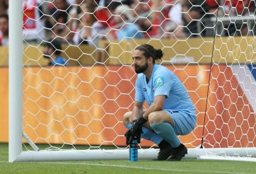 Thủ môn làm công nhân sẵn sàng nợ nần để thi đấu ở Club World Cup