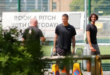 Greenwood bất ngờ trở lại Manchester, tái hợp đồng đội cũ