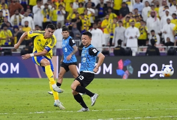 Đội bóng đánh bại Ronaldo đến Việt Nam đá giao hữu