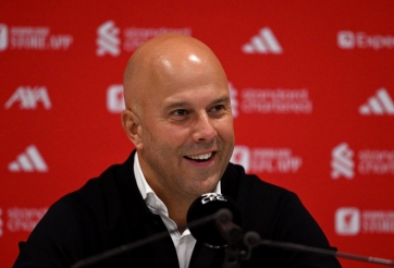 Arne Slot thừa nhận cần may mắn mới thắng được Arsenal