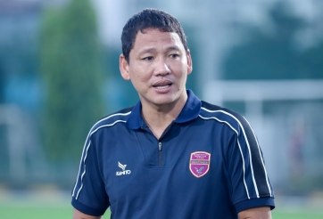 HLV Anh Đức tố trọng tài trợ giúp đội Công Phượng