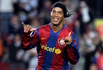 Tin chuyển nhượng tối 20/6: Ronaldinho gây bão khi chính thức thông báo tái xuất