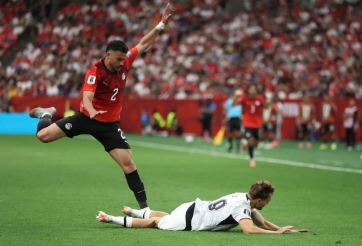 ĐỘC LẠ WORLD CUP: Đội tuyển thua đau vì chiếc quần rách