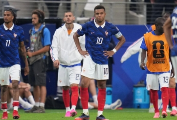 Hành động xấu xí của Mbappe khép lại đêm thảm họa của tuyển Pháp