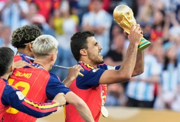 Rodri gửi thông điệp đặc biệt sau khi giành Quả bóng vàng World Cup