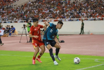 Kim Sang Sik phản hồi bất ngờ về quyết định rút Quang Hải