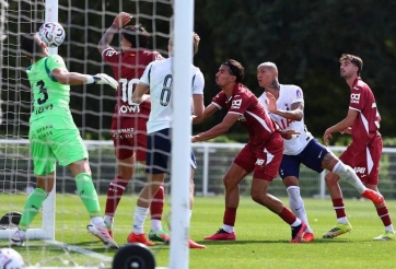 Tân binh 100 triệu bảng nổi nóng, trận giao hữu Tottenham suýt hóa võ đài