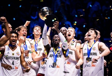 Nhà vô địch thế giới đổi đội lần thứ 12, tiến sát kỷ lục khó tin tại NBA