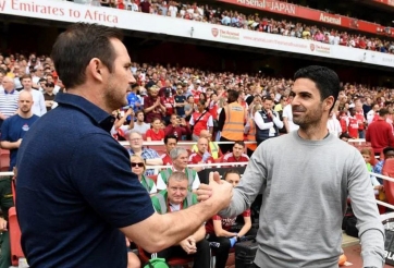 Frank Lampard ra mệnh lệnh đặc biệt trước ngày quyết đấu Arsenal: “Đừng tôn trọng họ quá mức”