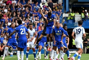 Dibu Martinez tiết lộ cuộc nói chuyện với 2 huyền thoại Chelsea trước khi cập bến Stamford Bridge