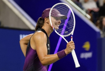 “Tiệm bánh Iga” làm nóng lò trong ngày ra quân US Open