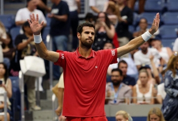 Thăng hoa sau khi hạ thần đồng gốc Việt, người khổng lồ Nga trở lại bán kết US Open