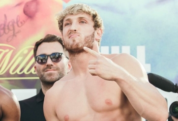 VIDEO: Bị fan khiêu khích, Logan Paul lên cơn đòi 'ăn thua đủ'