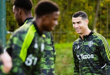 Ronaldo có động thái đáng mừng, MU như 'hổ mọc thêm cánh'