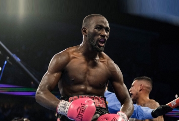 Vừa mới vô địch, Terence Crawford đã phải bảo vệ đai vào năm sau