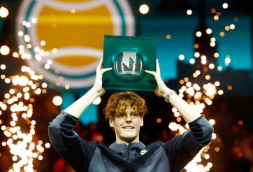 Sinner hướng tới Indian Wells, giành vị trí của Alcaraz