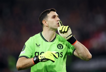 XÁC NHẬN: Chelsea nhận cái gật đầu từ thủ môn vô địch World Cup