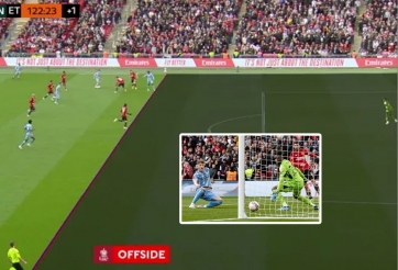 HLV Coventry nói MU thoát thua nhờ tình huống việt vị bởi cái móng chân