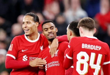 Liverpool đối mặt nguy cơ mất trụ cột trước Tottenham
