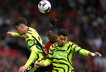 Nhìn Arsenal mà học thôi MU ơi