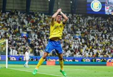 Ronaldo lập kì tích: Lời tuyên chiến của chiến binh già trước EURO