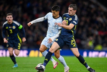 Fan Bồ Đào Nha chỉ trích một cầu thủ sau trận hòa Scotland