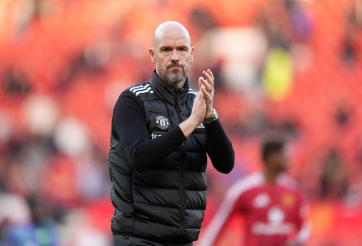 Ten Hag 'bị ép' mua cầu thủ, tức giận khi gặp mặt