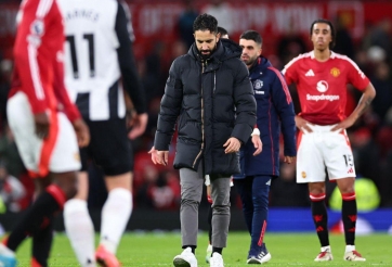 Ruben Amorim xấu hổ khi MU đua trụ hạng