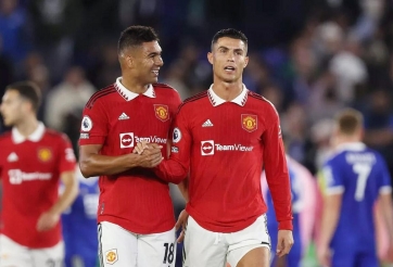 Ronaldo hóa 'siêu cò' đưa sao MU tới Al Nassr