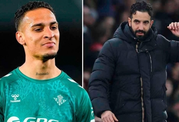 Antony và nghịch lý: Bay cao ở Betis, tắt điện tại MU