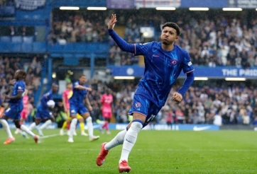 Sancho ức chế khi Chelsea lại không thắng